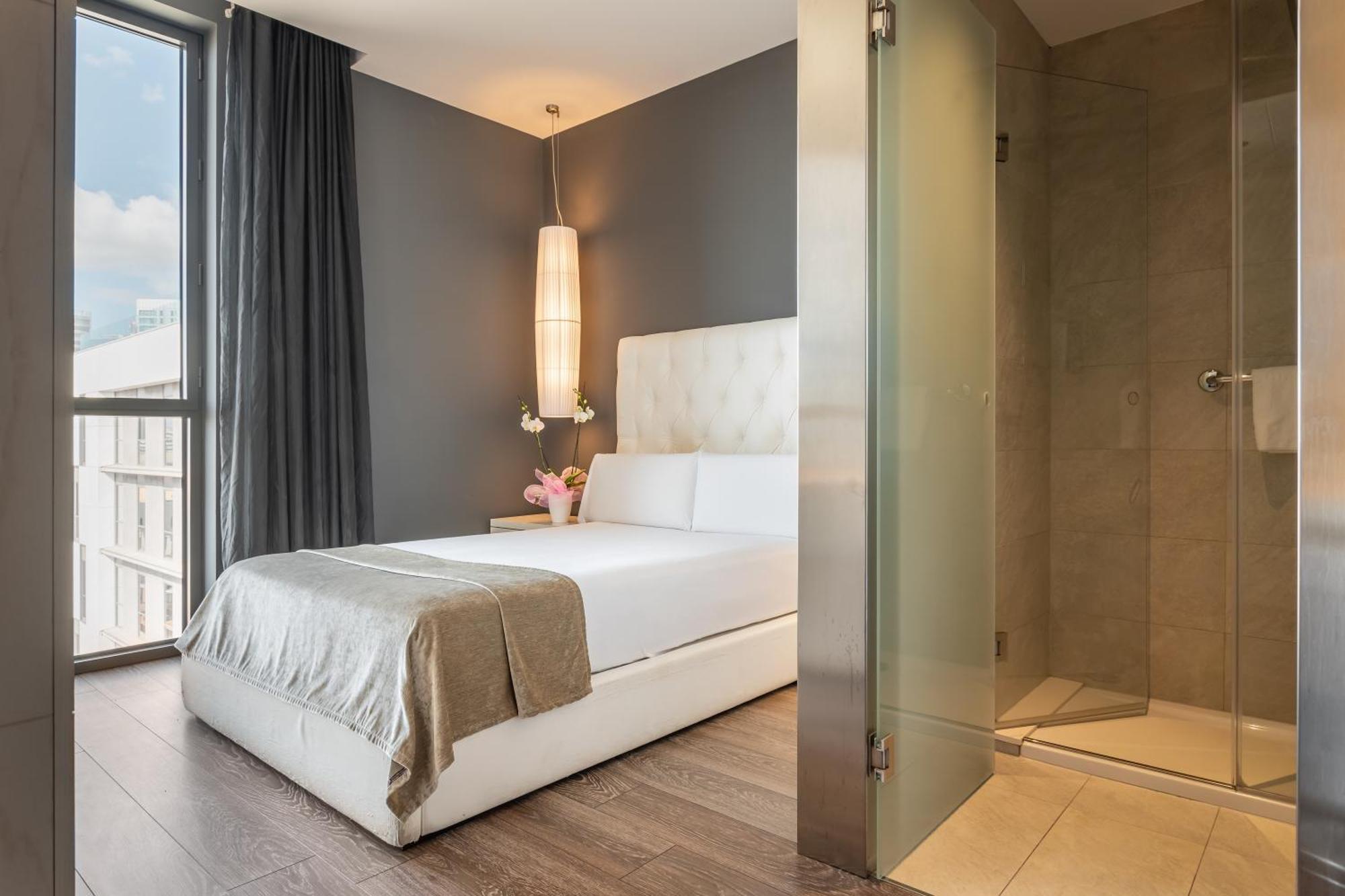 Hotel Sb Plaza Europa L'Hospitalet de Llobregat Bagian luar foto