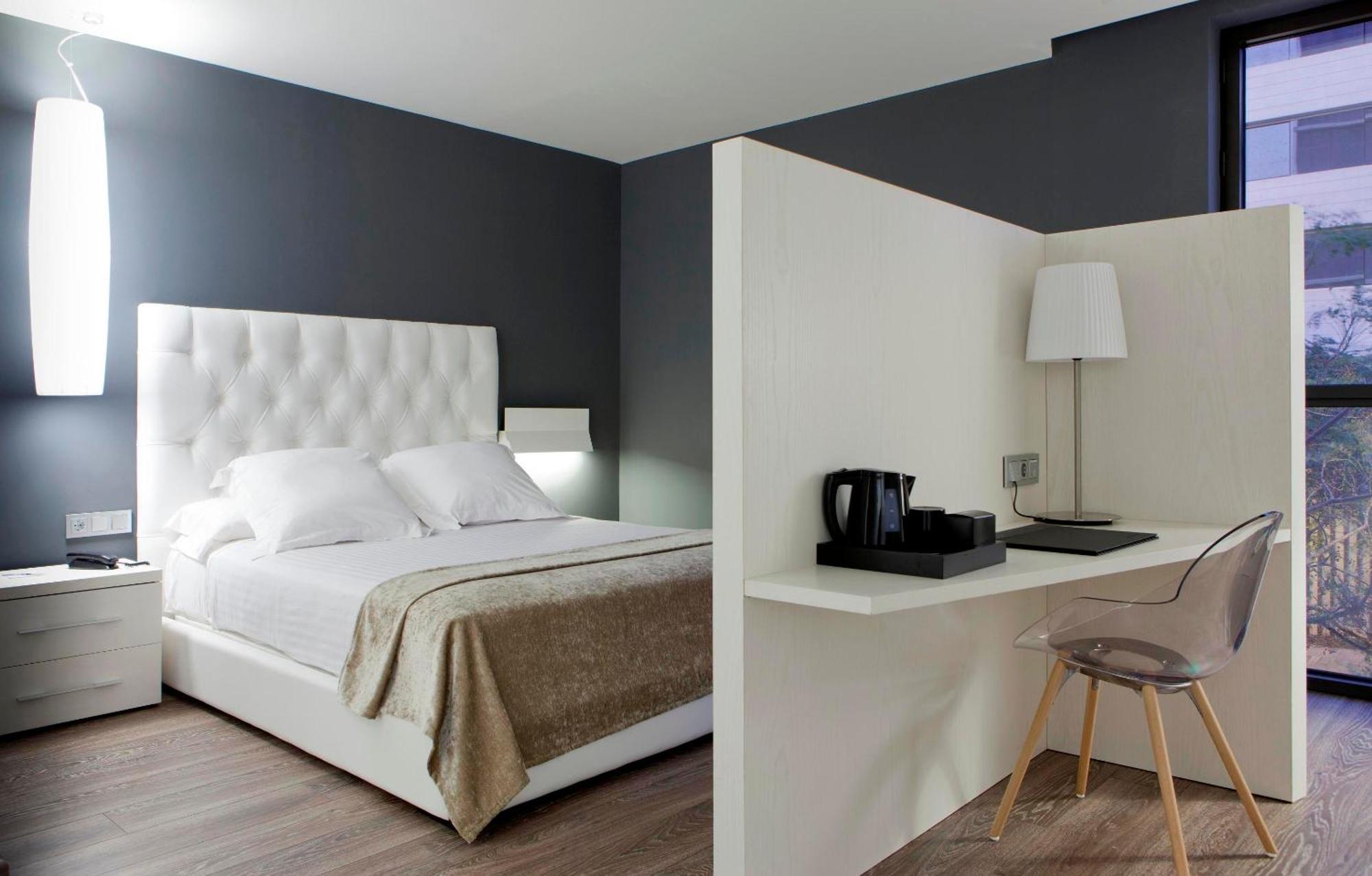 Hotel Sb Plaza Europa L'Hospitalet de Llobregat Bagian luar foto